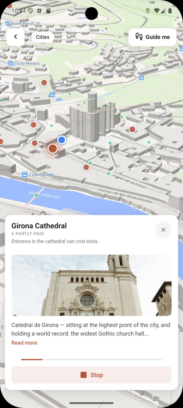 The Parlawalk app narrating Girona Cathedral on the 3D map as you walk